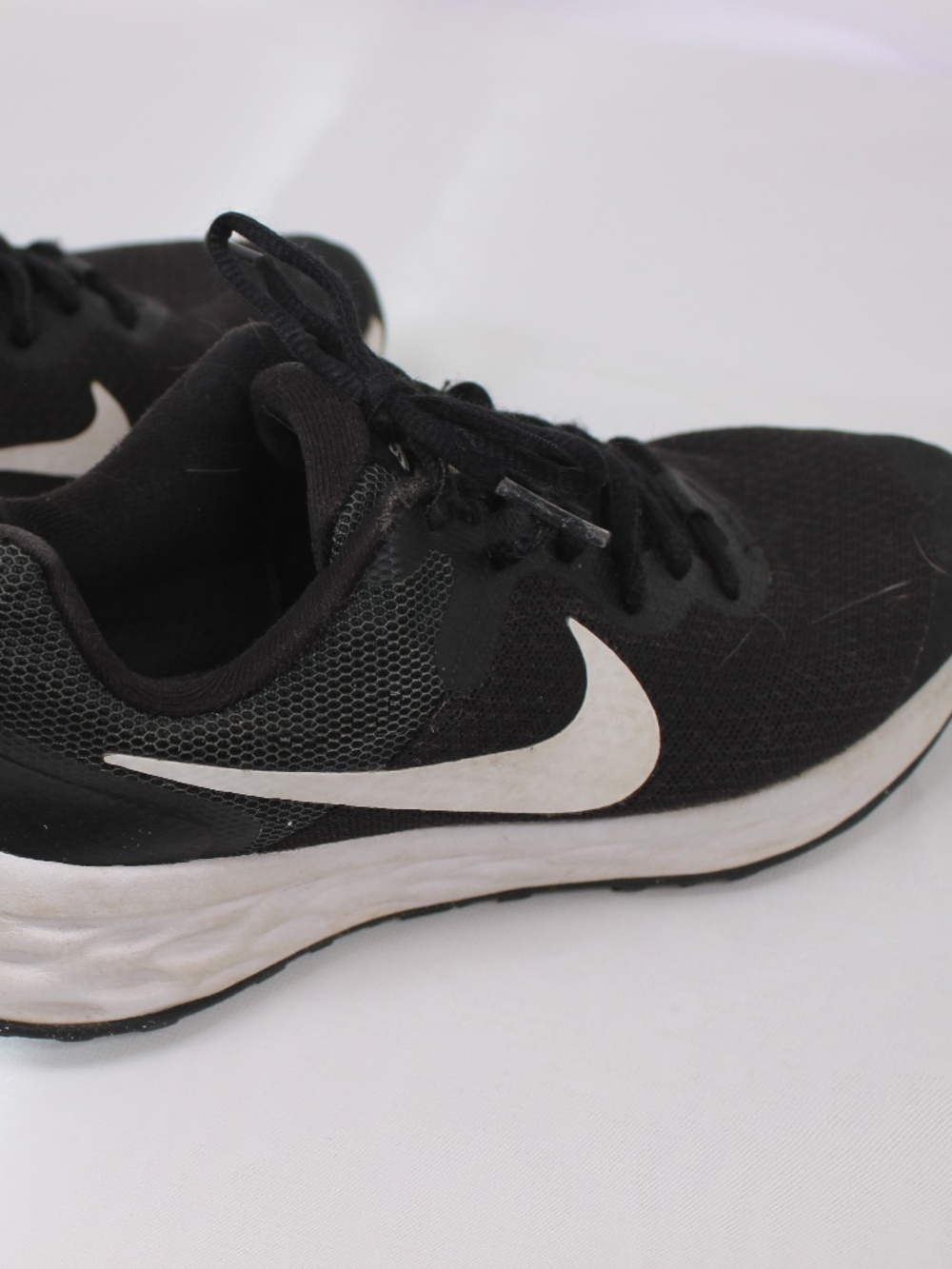 Nike Revolution 6 Black Kids Running Shoes 3.5Y